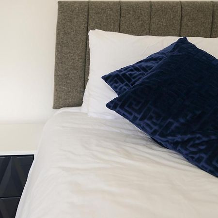 Alderton House - Spacious 3 Bed With Parking Нотингам Екстериор снимка