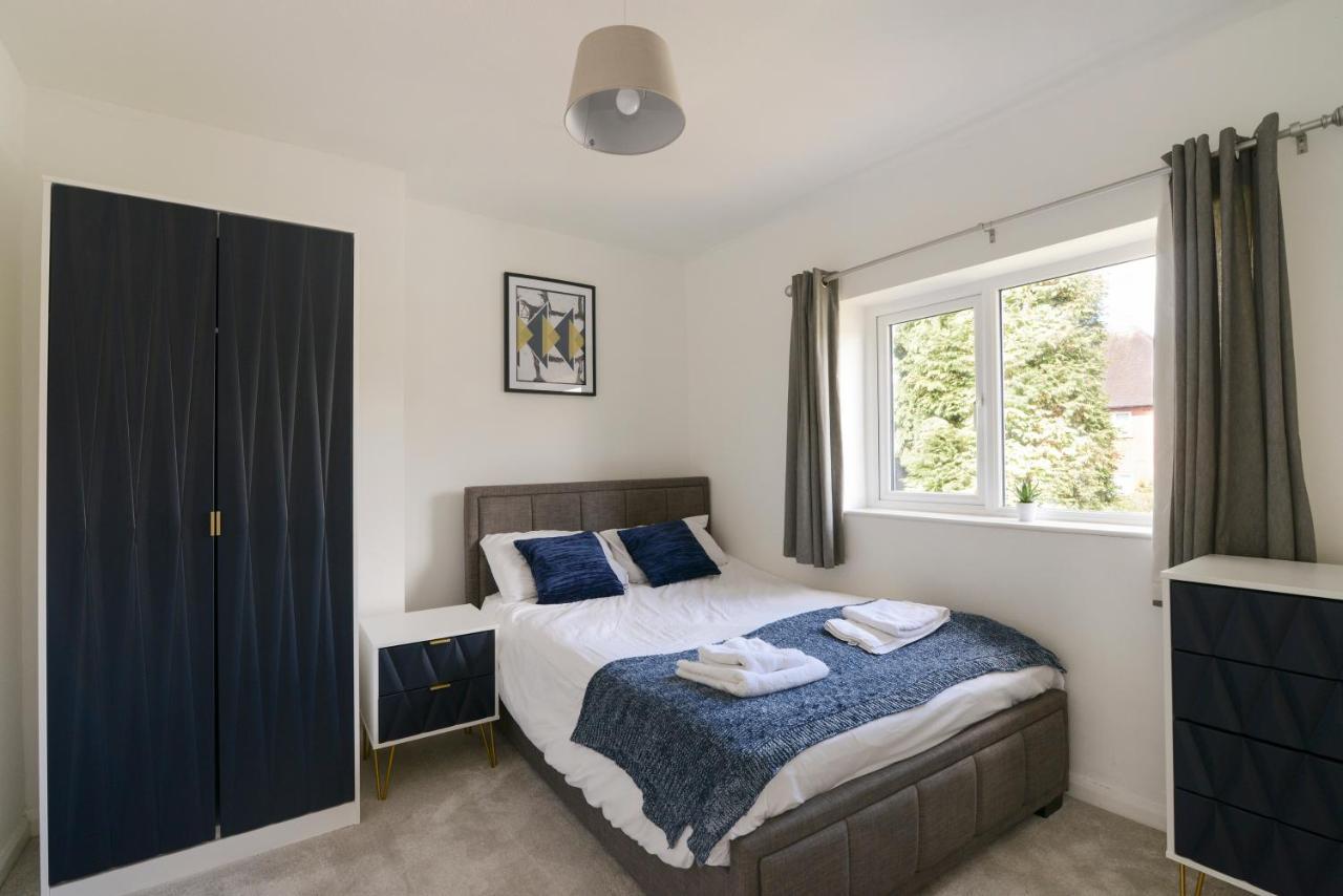 Alderton House - Spacious 3 Bed With Parking Нотингам Екстериор снимка